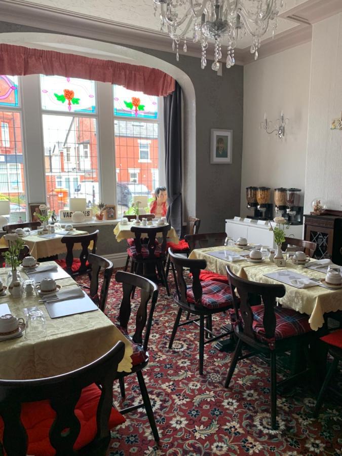The Woodleigh Family Hotel Blackpool Esterno foto